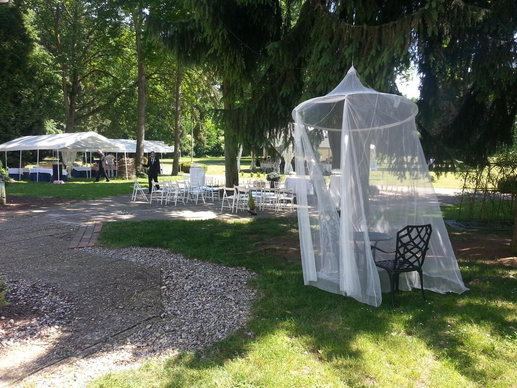 פארדוביצה Siesta Rodinny Resort מראה חיצוני תמונה