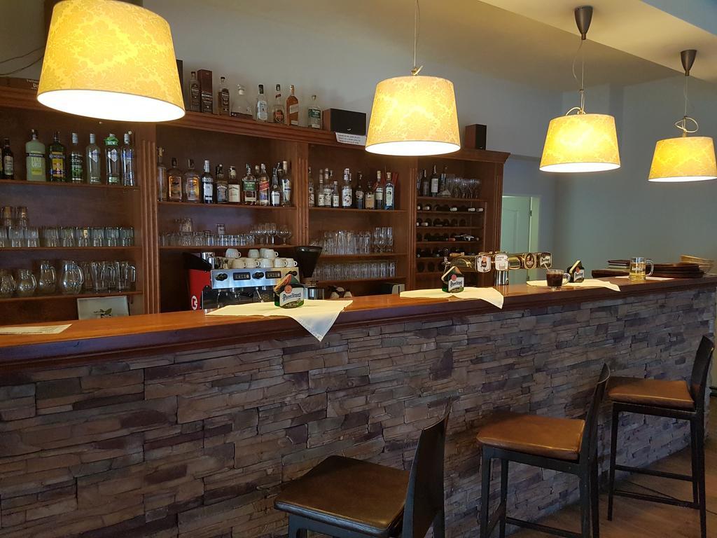 פארדוביצה Siesta Rodinny Resort מראה חיצוני תמונה